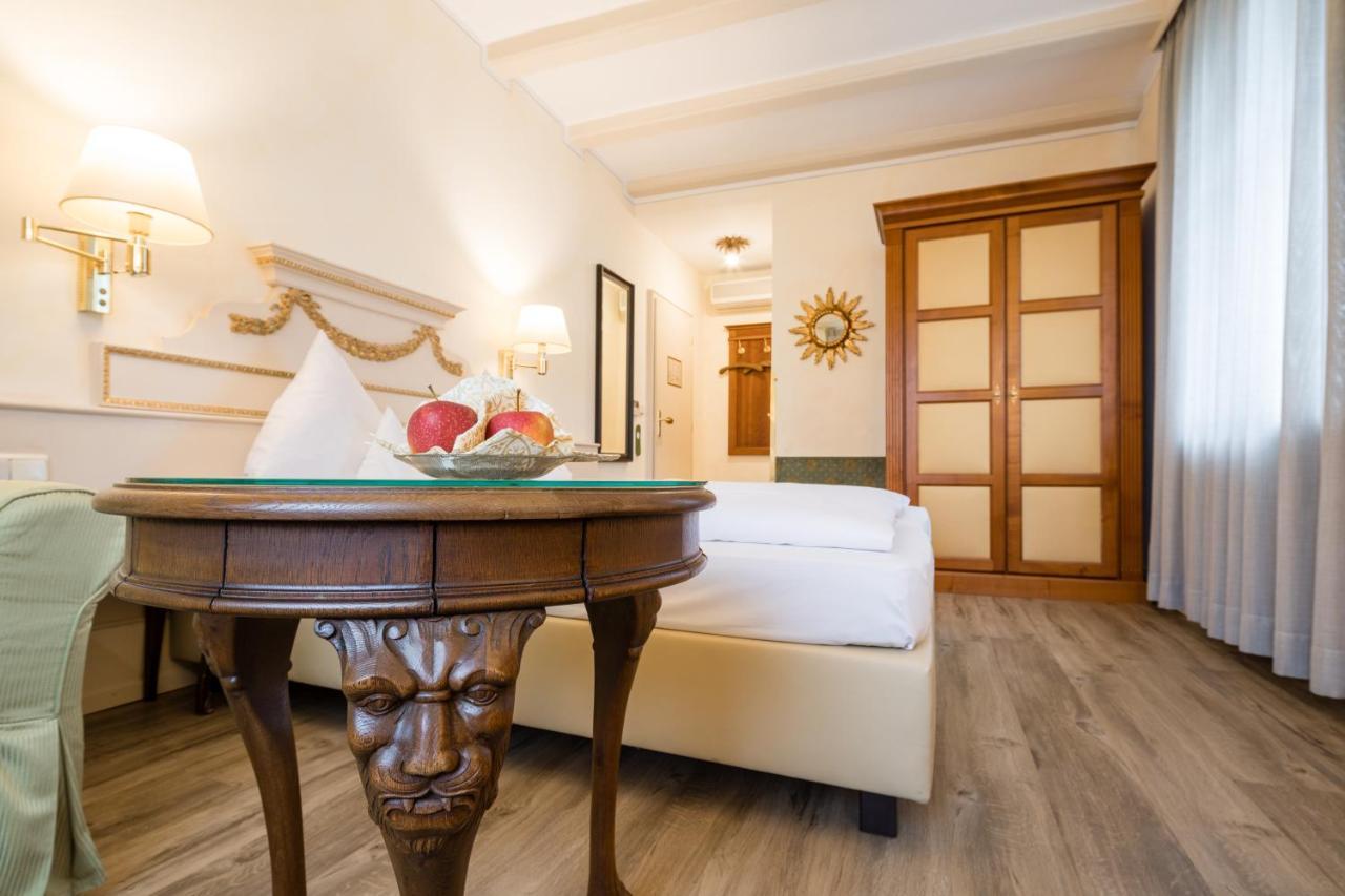 Simones Hotel Fuerstenhof Landshut Dış mekan fotoğraf